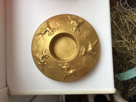 Suport ceramic auriu cu Reni