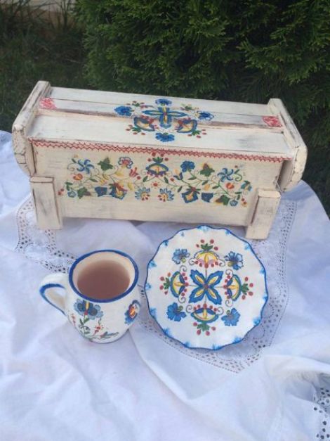 Cufar cu motive traditionale