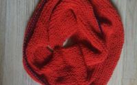 Fular rosu tricot