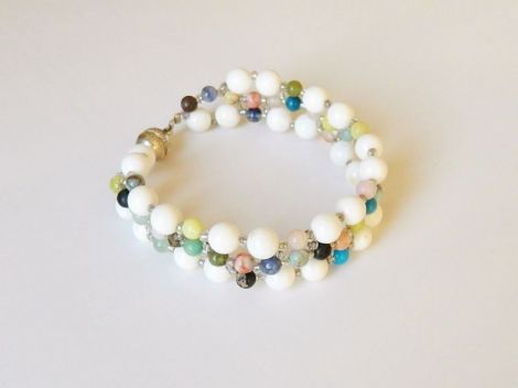 Bratara din agate albe si multicolore