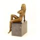 FEMEIE DEZGOLITA - STATUETA DIN BRONZ PE SOCLU DIN
