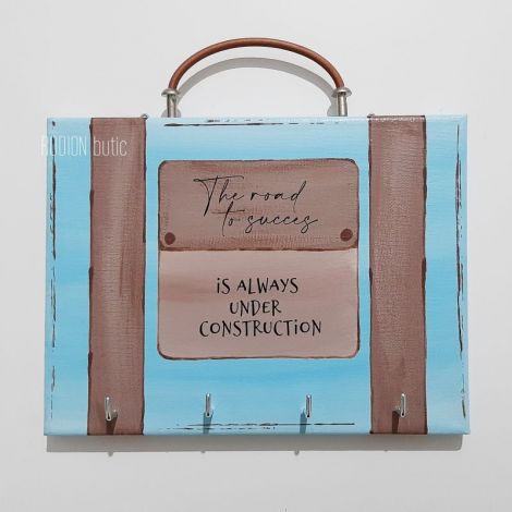 Cuier chei valiza pictat manual pe canvas