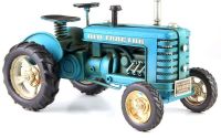 MODEL DE TRACTOR ALBASTRU 