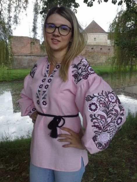 Bluza brodata 