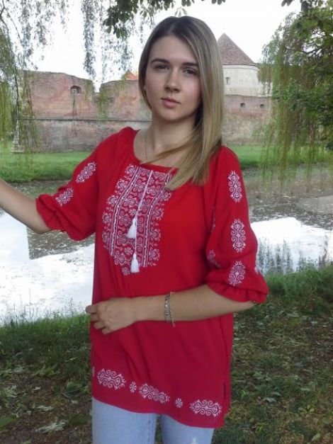 Bluza brodata 
