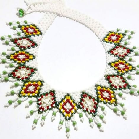 Colier traditional