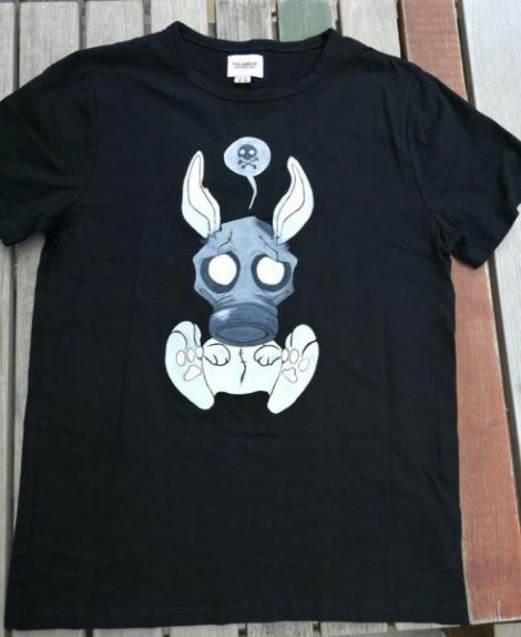 Tricou pictat manual