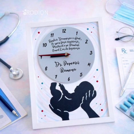 Ceas medic personalizat cu nume pictat manual