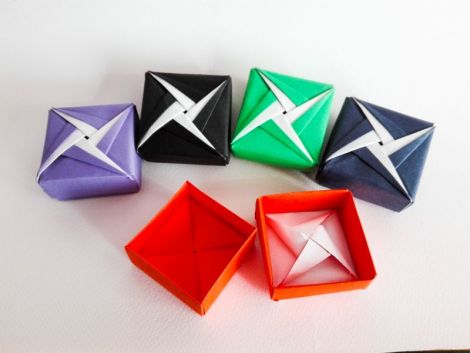 Cutie colorata origami - Model stea 2