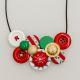 colier handmade din nasturi culorile craciunului
