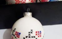 Glob sticla pictat cu motive traditionale