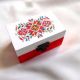 cutie cu motiv traditional 