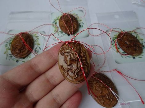 Martisor camee