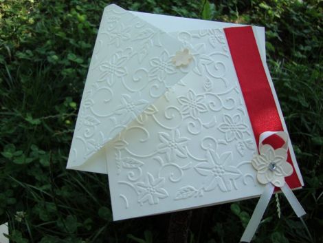 Invitatie nunta hand-made cu floricica si cristal