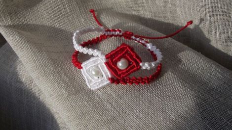 Bratara martisor.