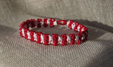 Bratara martisor.