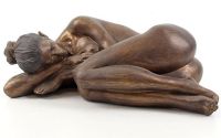 Nud- statueta din rasini