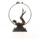 Femeie cu cercul - statueta din bronz 