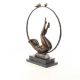 Femeie cu cercul - statueta din bronz 