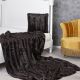 Patura decorativa din blana sintetica neagra