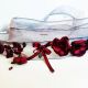 brau  accesoriu versatil cu flori grena