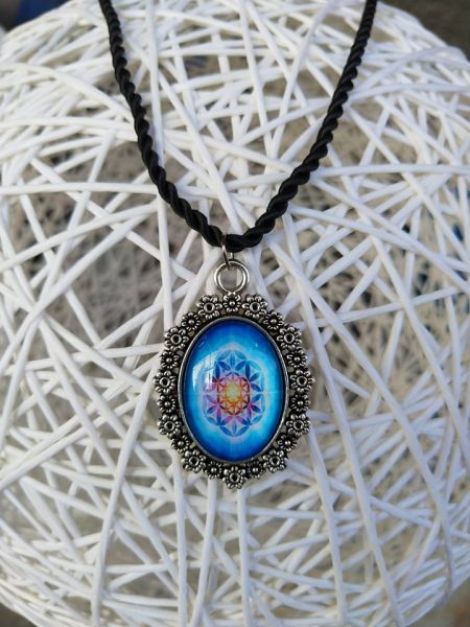 Pandantiv cu cabochon
