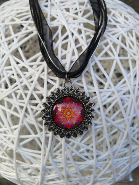 Pandantiv cu cabochon