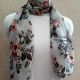 Esarfa gri cu print floral
