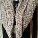 fular circular tricotat bej gris