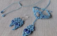 Set macrame cu pietre semipretioase.