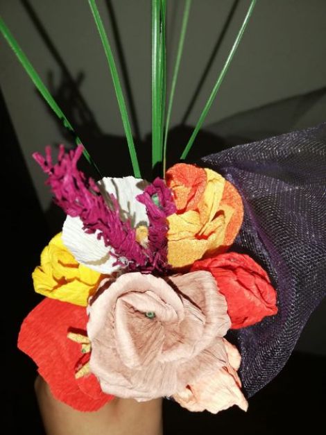 Aranjament flori de hartie