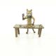 Vulpe jucand carti-statueta din bronz