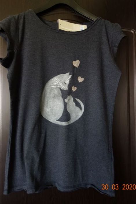 Tricou pictat manual - Pisici - dragoste de mam
