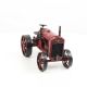 Model de tractor rosu