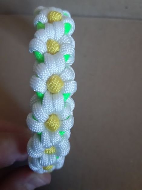 Bratara din paracord Daisy