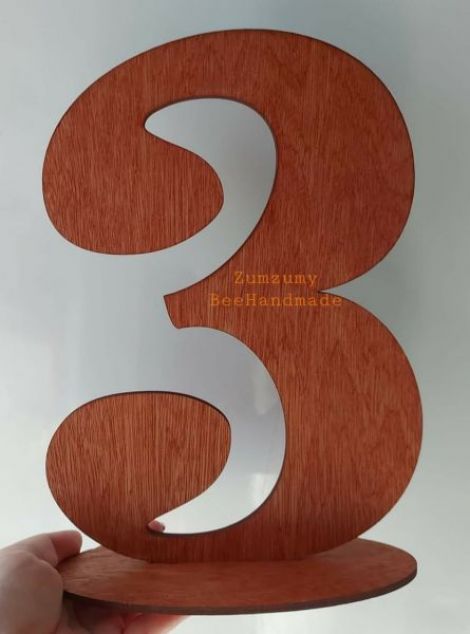 Cifra decorativa 3