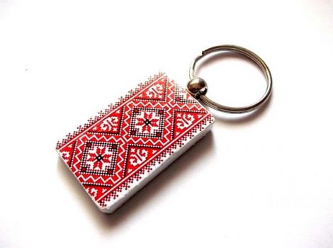 breloc motiv traditional