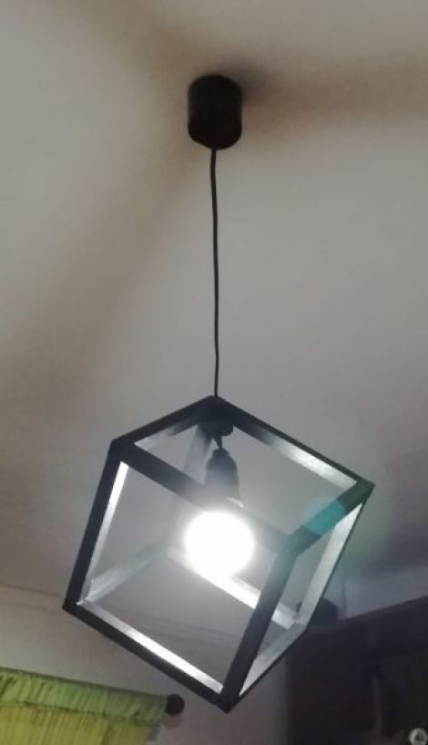Lustra lemn