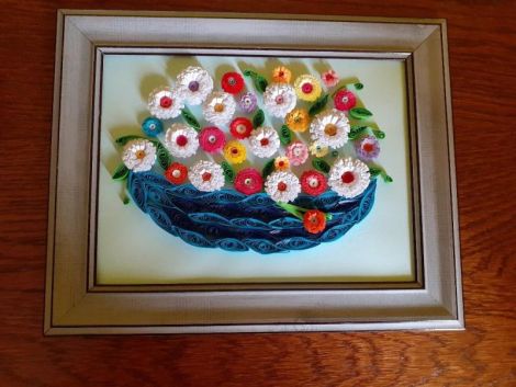 Tablou quilling cos cu flori