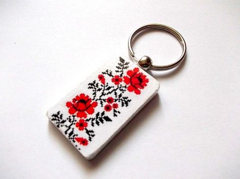 breloc motiv traditional