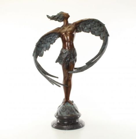 Barbat inaripat-statueta din bronz