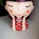 Ghiveci fetita cu bluza rosie 