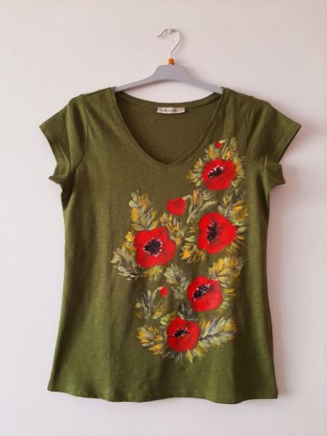 Tricou pictat manual