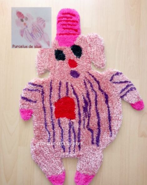 Carpeta decorativa Purcelus de plus personalizat