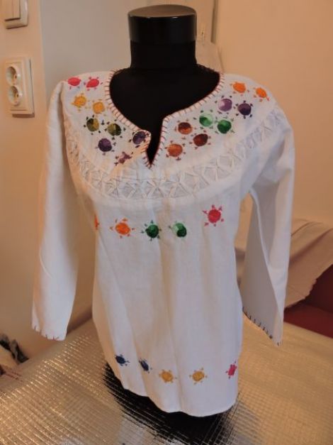 camasa ie alba cu broderie colorata unicat