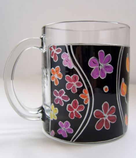 Cana neagra pentru ceai cu floricele