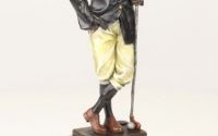 Jucator de golf - statueta din bronz pictat 