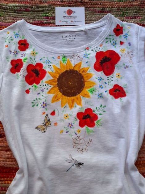 Tricou  pictat manual 