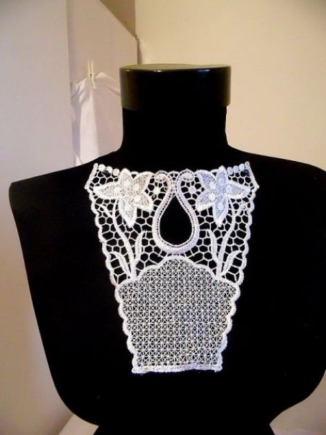 guler alb broderie 