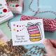 Martisor macarons cu magnet cu mesaj handmade